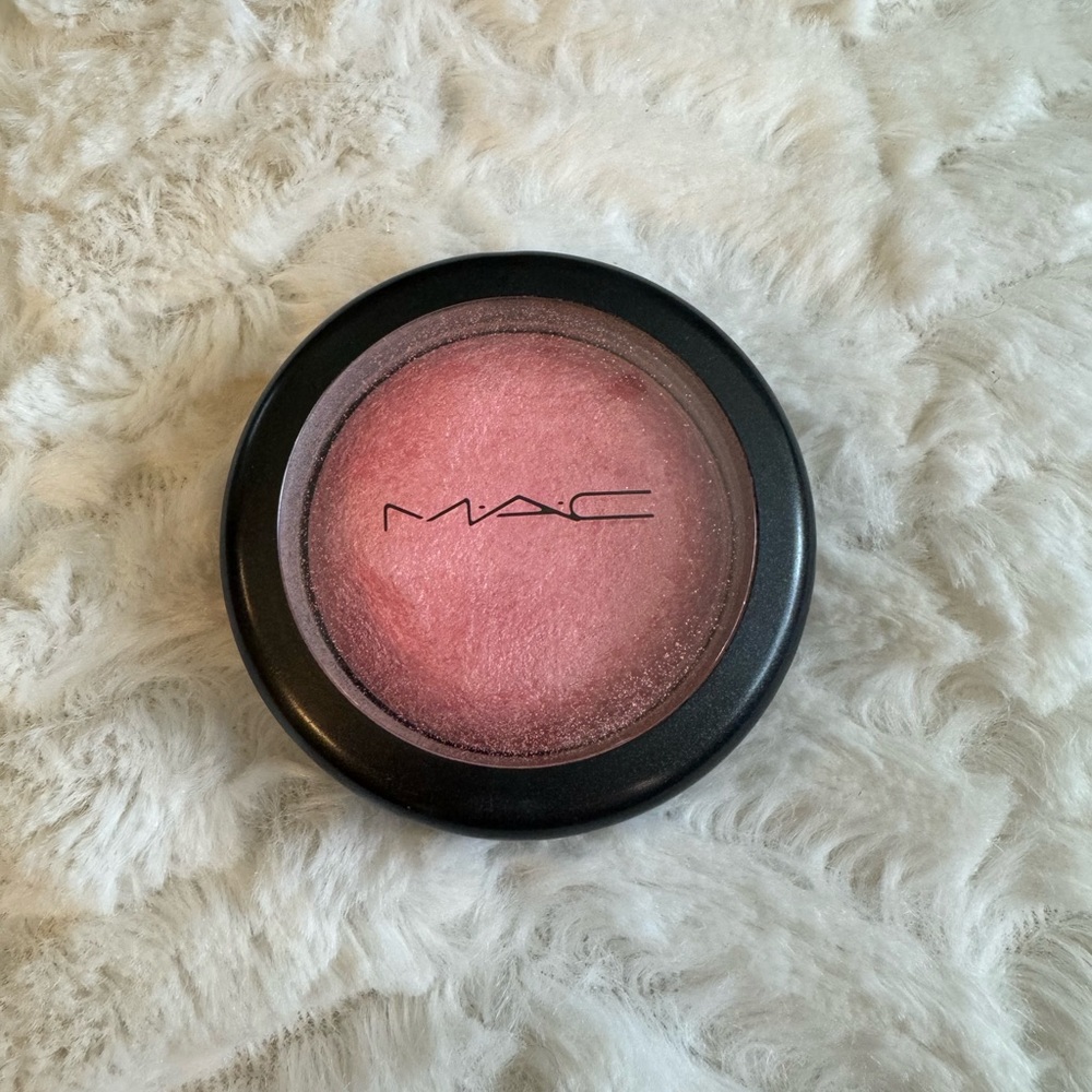 MAC Cosmetics Azalea in the Afternoon Mineralize Blush pink mineral powder - Picture 2 of 3